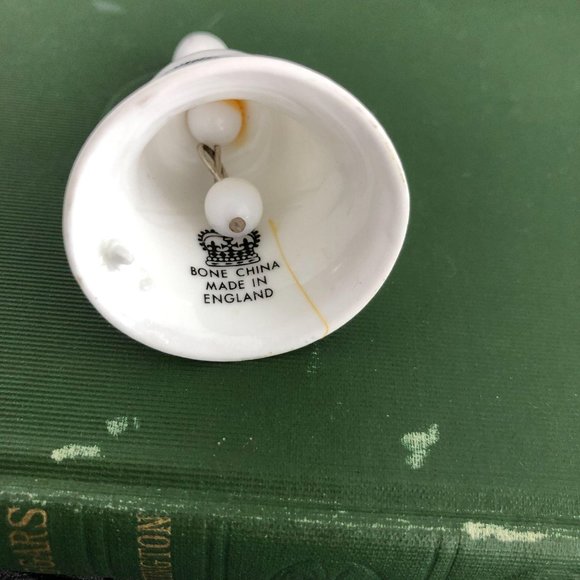 Fine Bone China Souvenir of England Miniature Bell - Picture 6 of 9